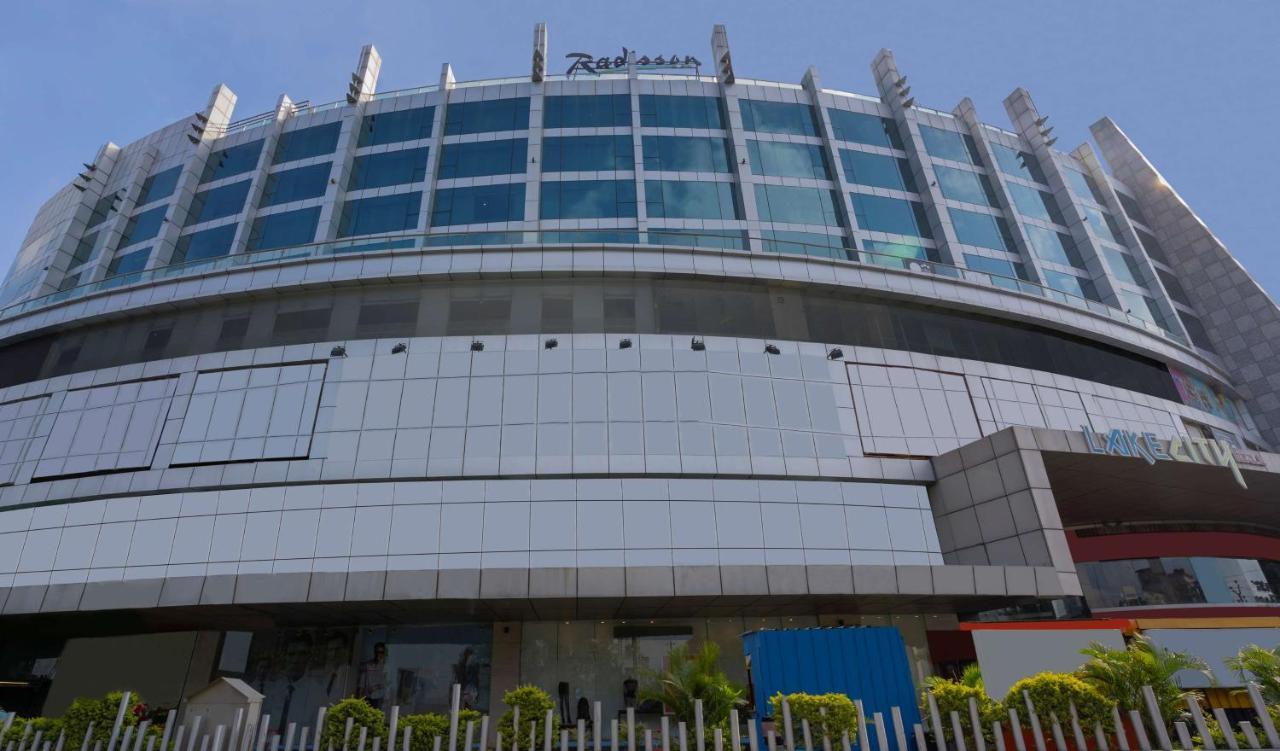 Radisson Udaipur Hotel Exterior photo