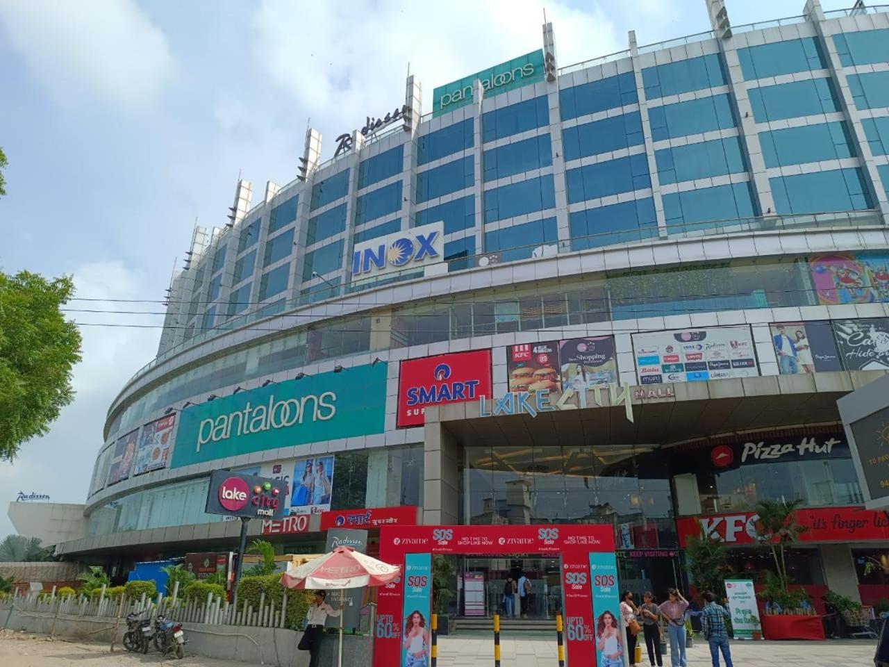 Radisson Udaipur Hotel Exterior photo