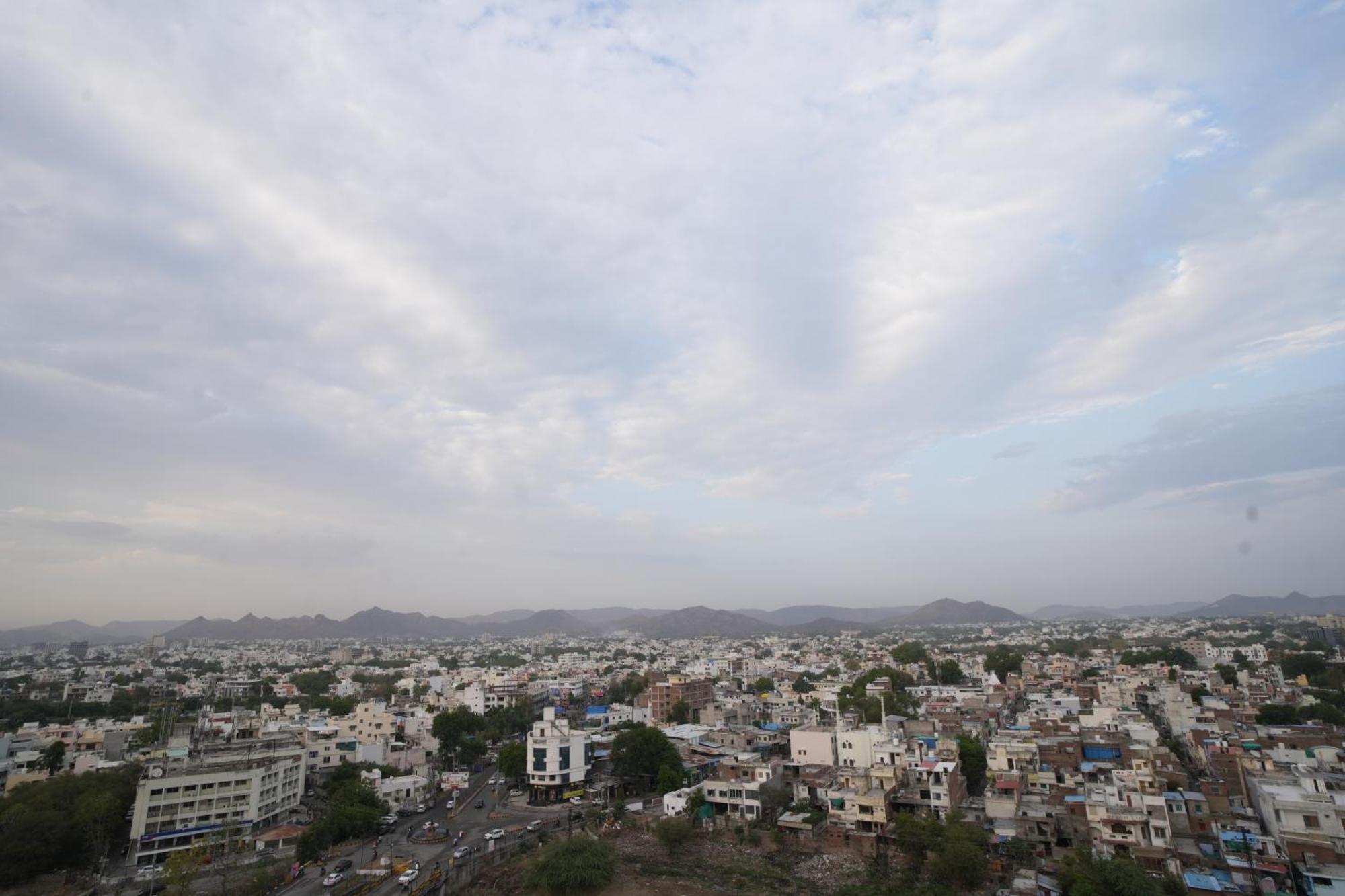 Radisson Udaipur Hotel Exterior photo